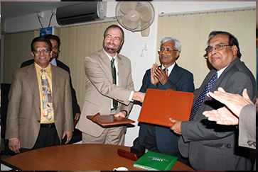 MoU with University of Texas